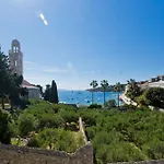 Grgo * Hvar Town